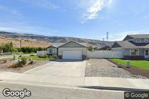 1407 Center St, Rock Island, WA 98850