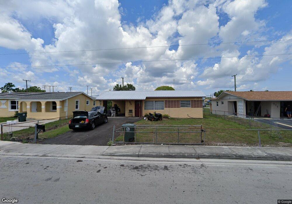576 SW 10th St, Belle Glade, FL 33430 - photo 1