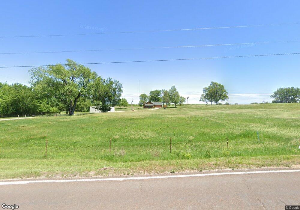 2426 SW Carlson Rd, Topeka, KS 66614 - photo 1