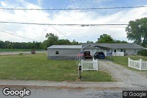105 Berry St, Gillespie, IL 62033