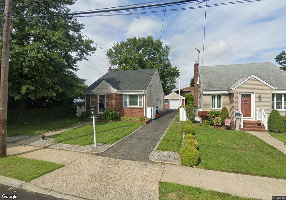 253 Jefferson Ave, Franklin Square, NY 11010 - photo 1