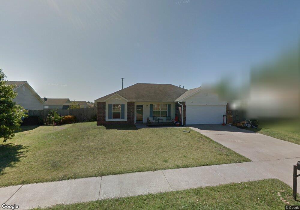 541 Buckingham Dr, Claremore, OK 74017 - photo 1