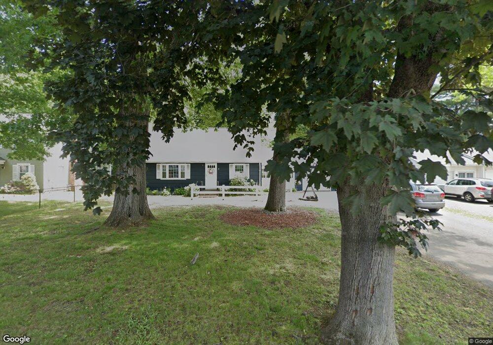 135 Bridle Path Rd, Springfield, MA 01118 - photo 1