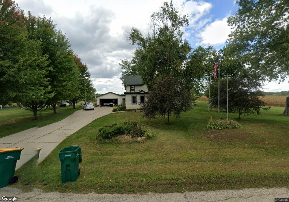 1005 Flint Rd, Stoughton, WI 53589 - photo 1