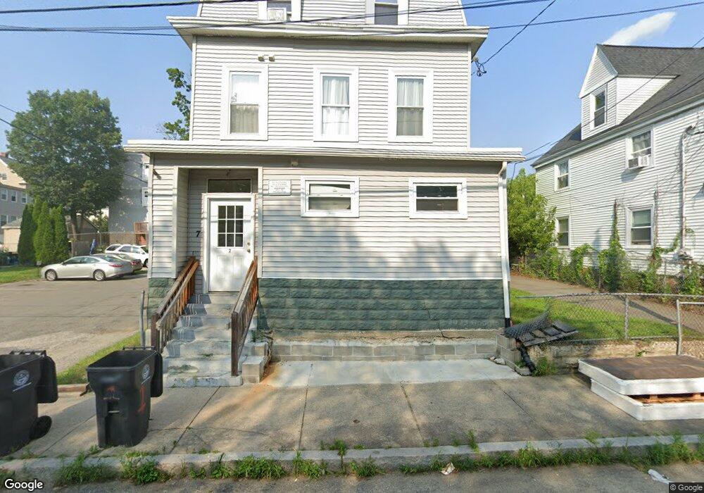 7 Nichols St unit 2, Haverhill, MA 01830 - photo 1