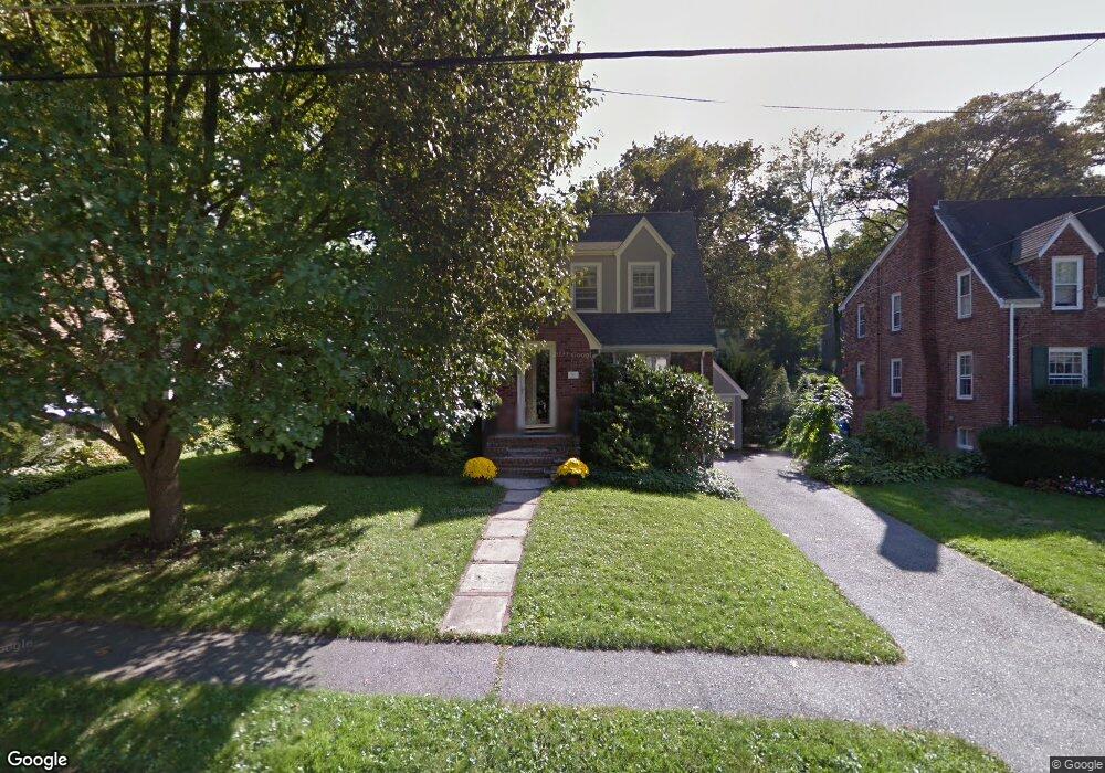 51 Laurel Dr, Needham, MA 02492 - photo 1