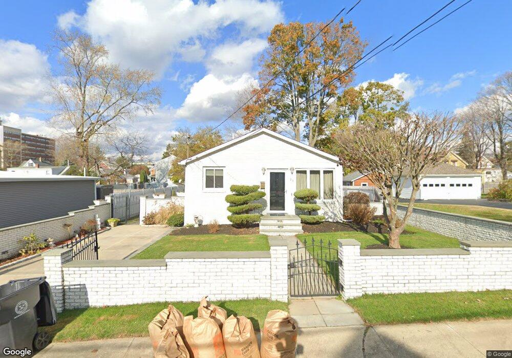 24 Hoppin Ave, Riverside, RI 02915 - photo 1