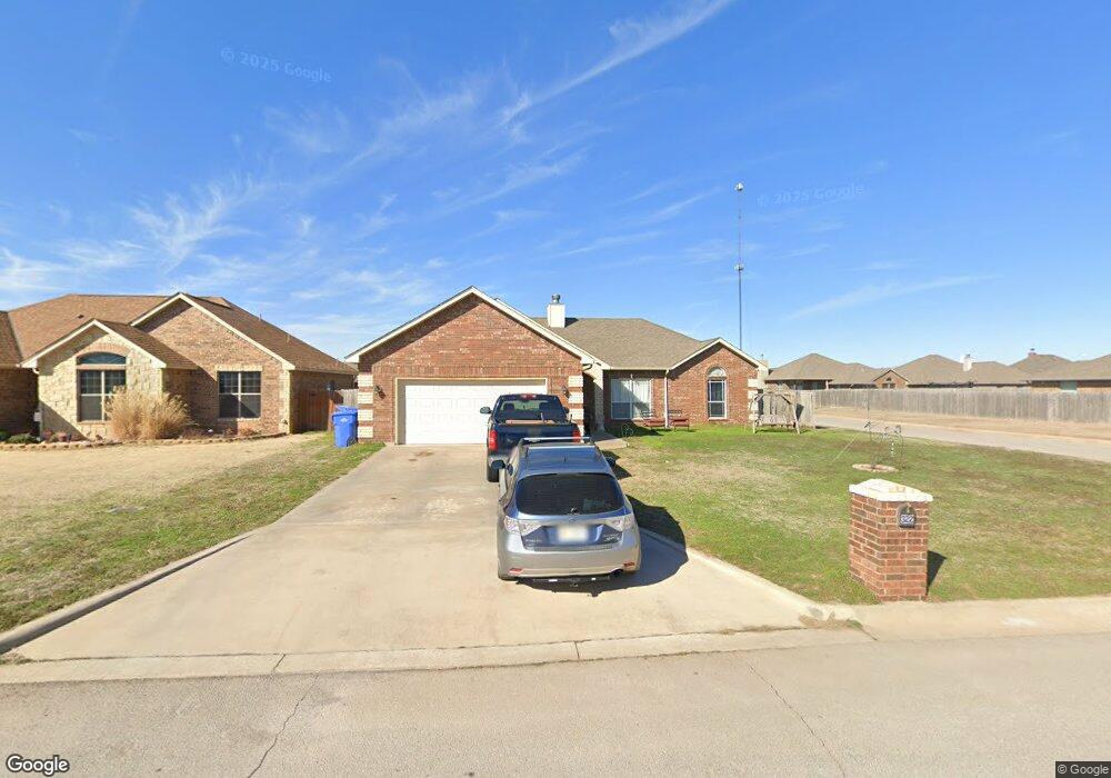 322 N Mountain Meadow Dr, Cache, OK 73527 - photo 1