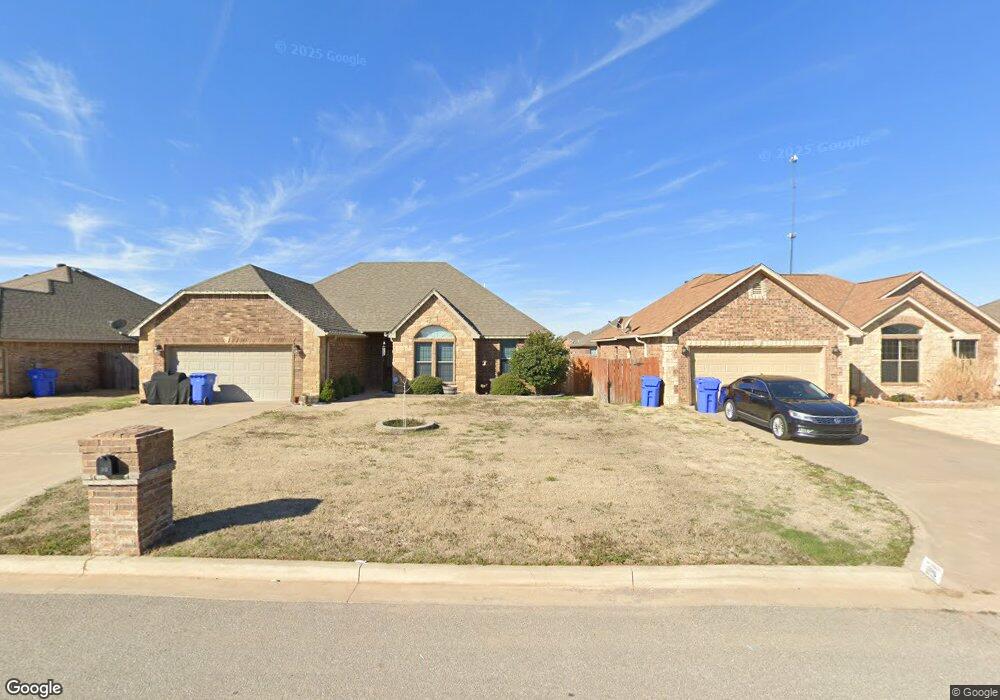 320 N Mountain Meadow Dr, Cache, OK 73527 - photo 1