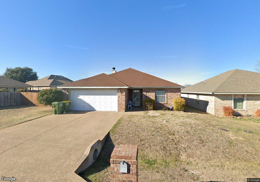 717 Rambling Ct, Granbury, TX 76049 - photo 1
