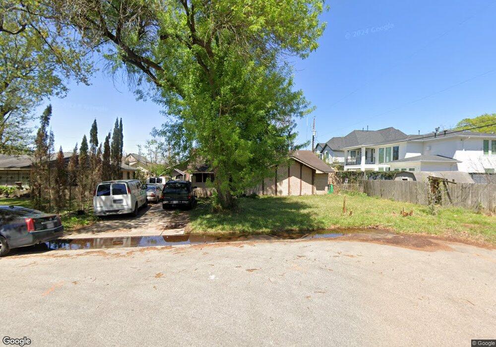 8554 Hiridge St, Houston, TX 77055 - photo 1