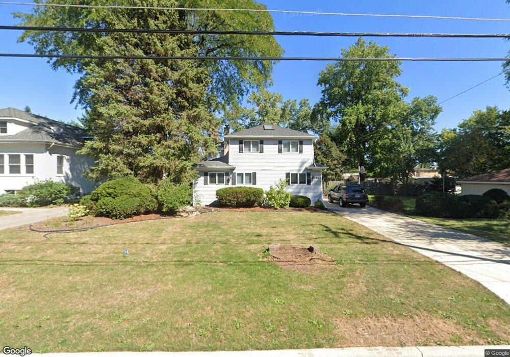 913 Pershing Ave, Wheaton, IL 60189 - photo 1
