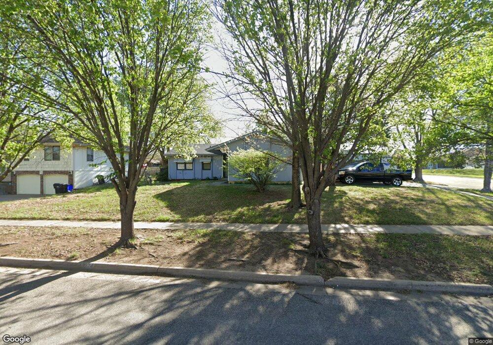 3224 SW Kent St, Topeka, KS 66614 - photo 1