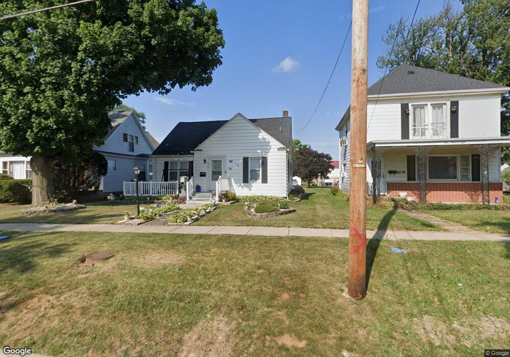 610 S Elm St, Three Oaks, MI 49128 - photo 1