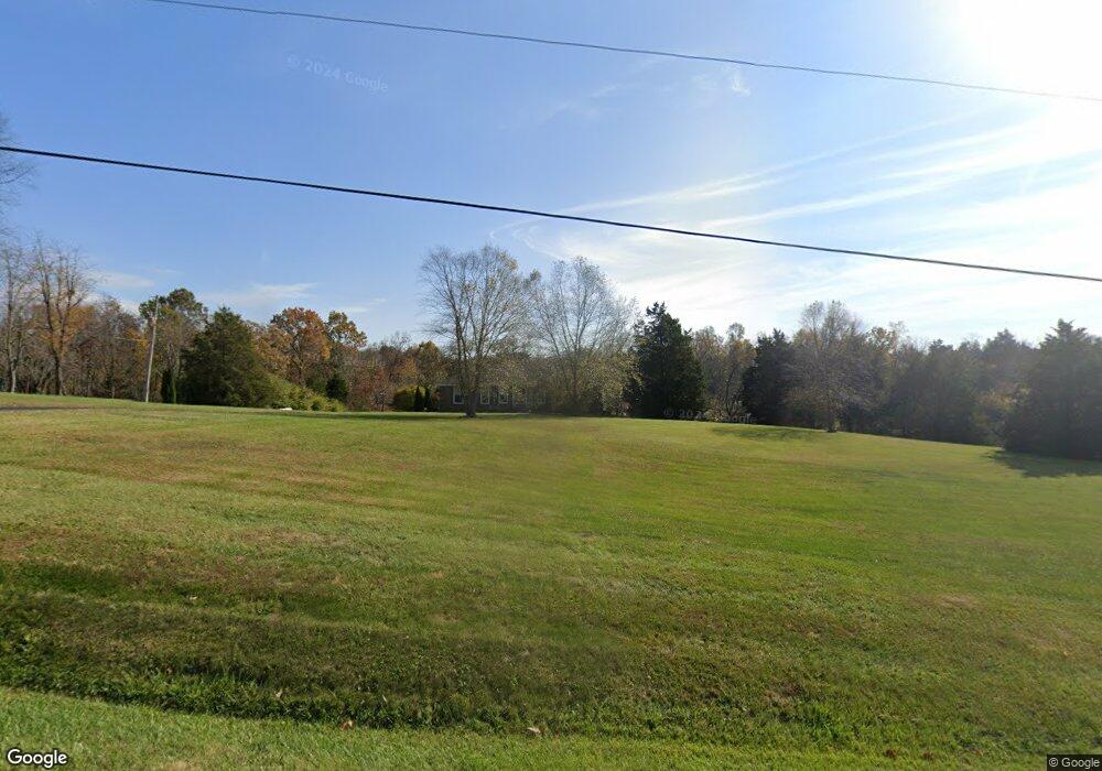 1202 Hillview Cir, Crestwood, KY 40014 - photo 1