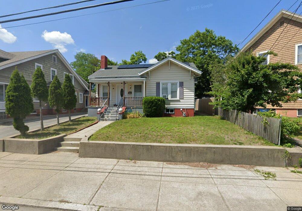 7 Heaton St, Pawtucket, RI 02860 - photo 1