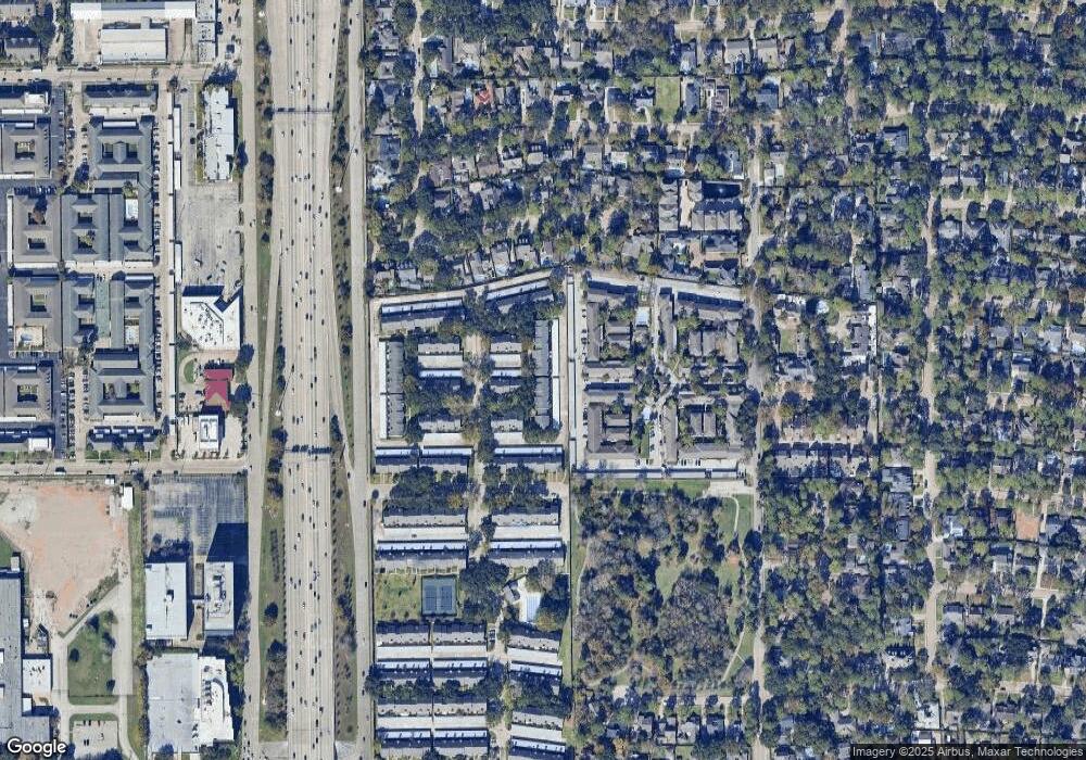 10186 Longmont Dr unit 43, Houston, TX 77042 - photo 1