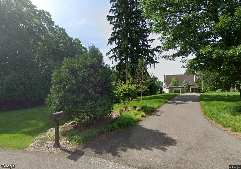 5845 Upper Straits Blvd, West Bloomfield, MI 48324 - photo 1