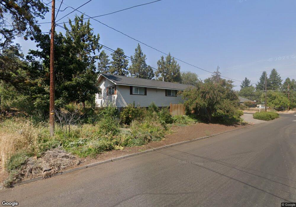 565 NE Norton Ave, Bend, OR 97701 - photo 1