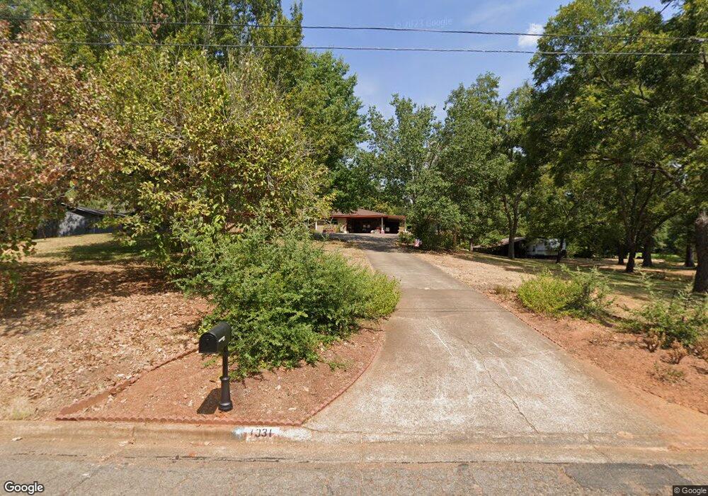 1031 Millard Dr, Nacogdoches, TX 75965 - photo 1