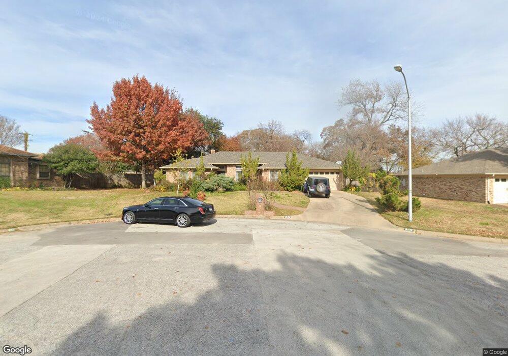 8529 Neil Ct, North Richland Hills, TX 76182 - photo 1