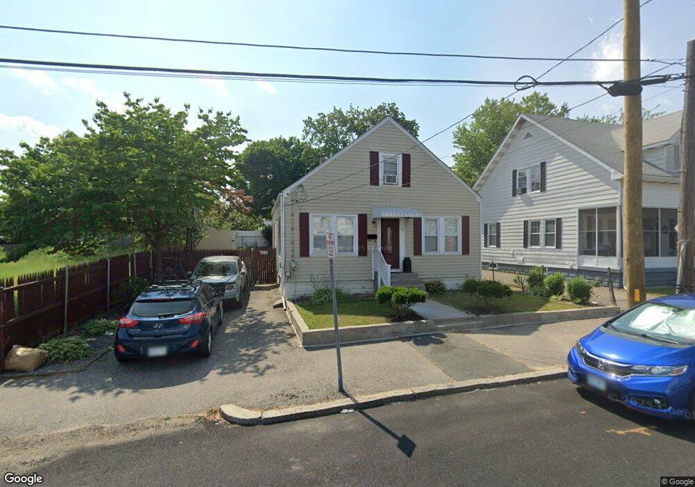 18 Hazel St, Pawtucket, RI 02860 - photo 1