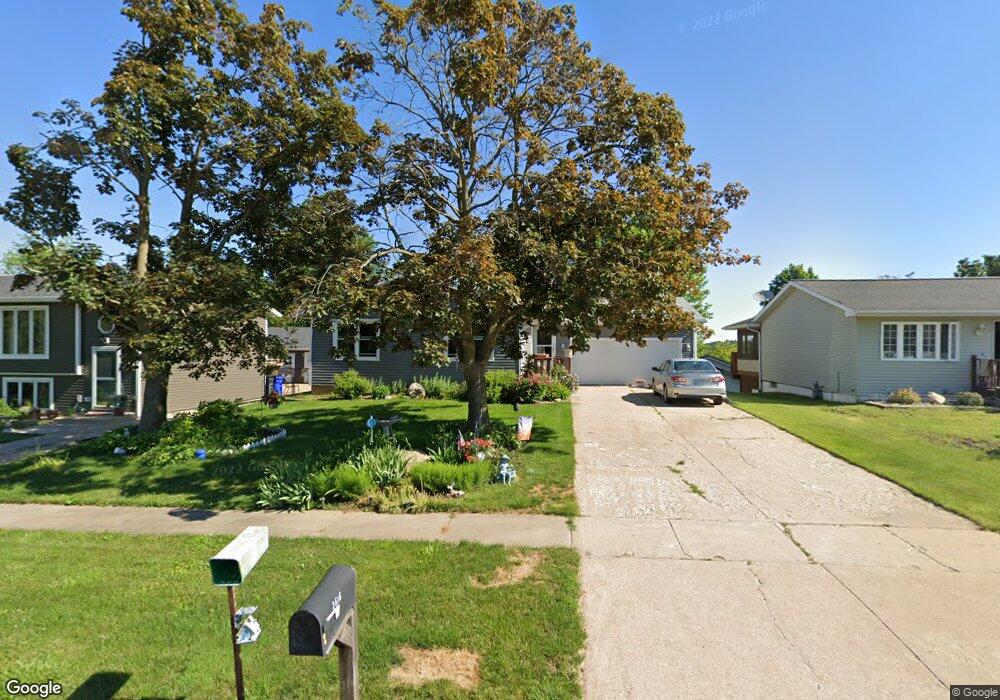 2616 Hopp Ln NW, Cedar Rapids, IA 52405 - photo 1