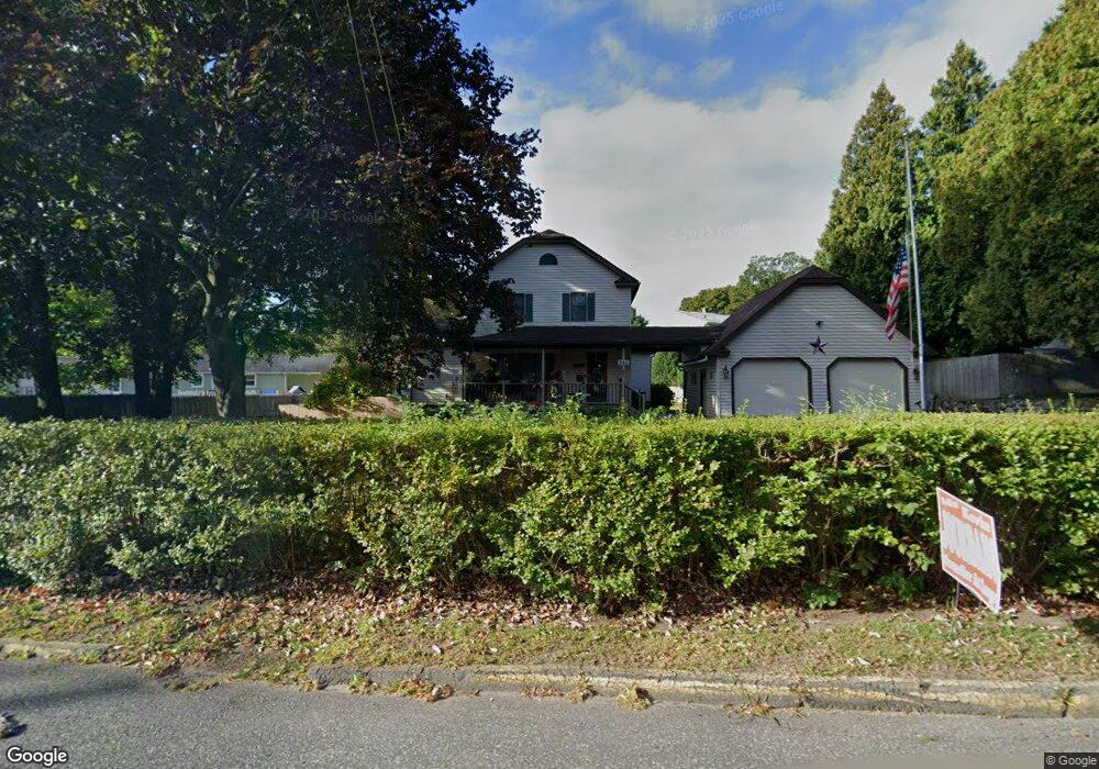 382 Cherry St, Holyoke, MA 01040 - photo 1