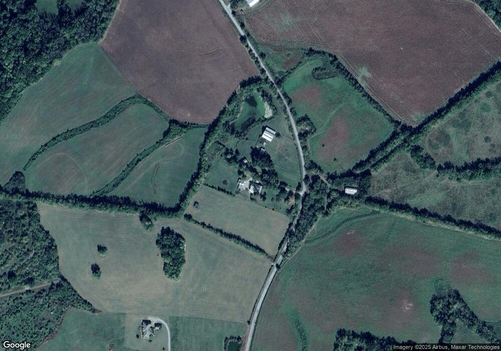 418 Sandusky Rd, Shelbyville, TN 37160 - photo 1