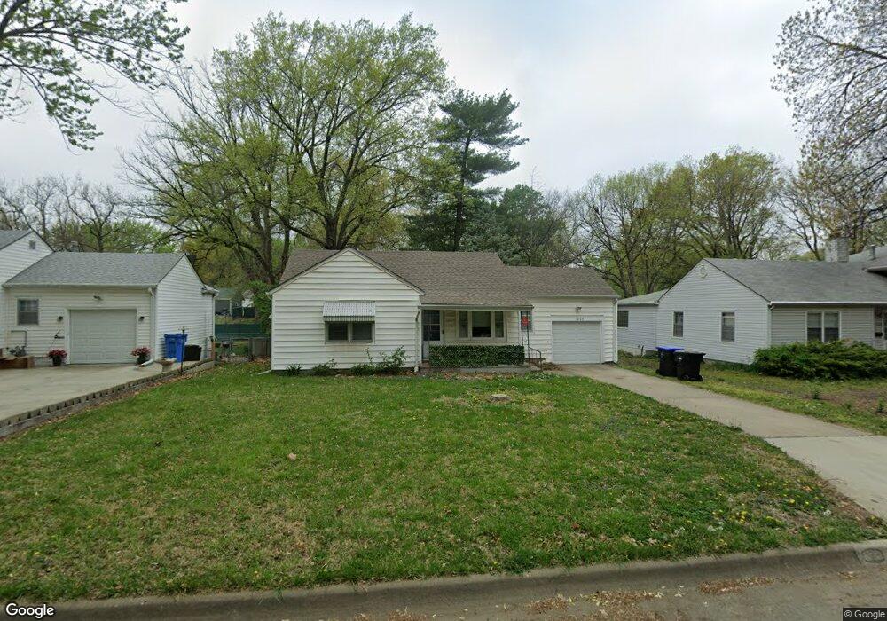 1205 SW Watson Ave, Topeka, KS 66604 - photo 1