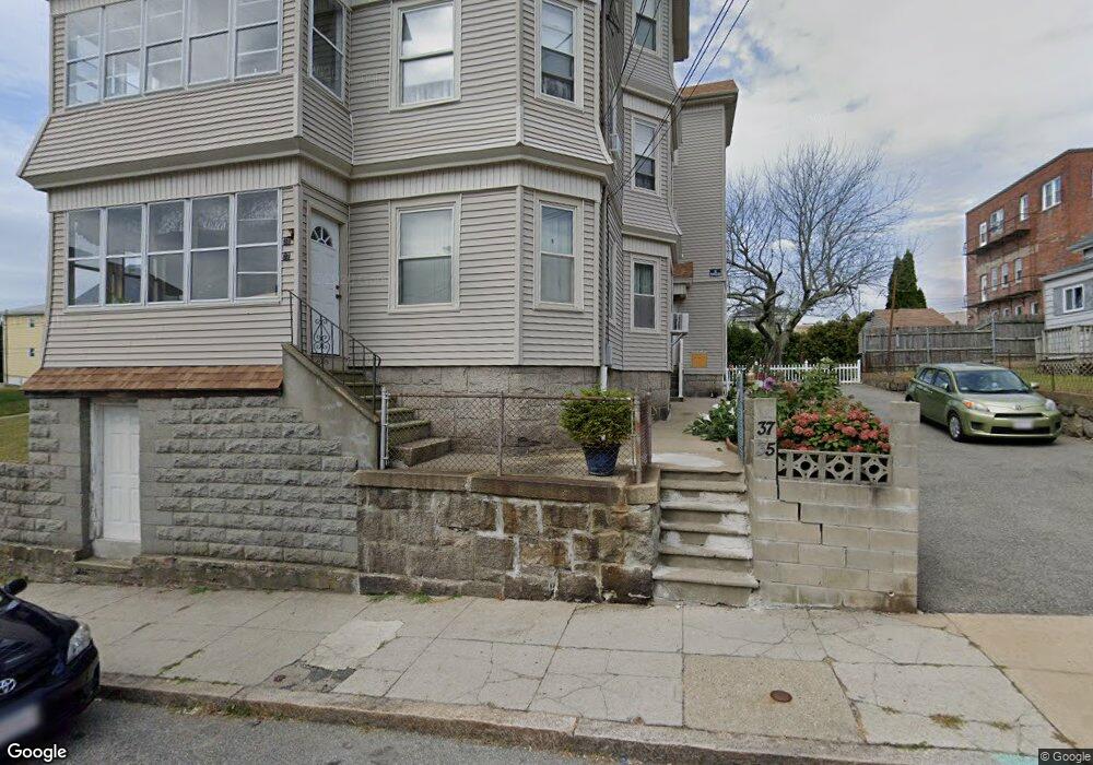 35 Everett St, Fall River, MA 02723 - photo 1