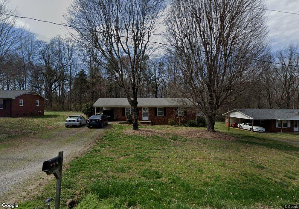 194 Harriet Ln, Statesville, NC 28625 - photo 1