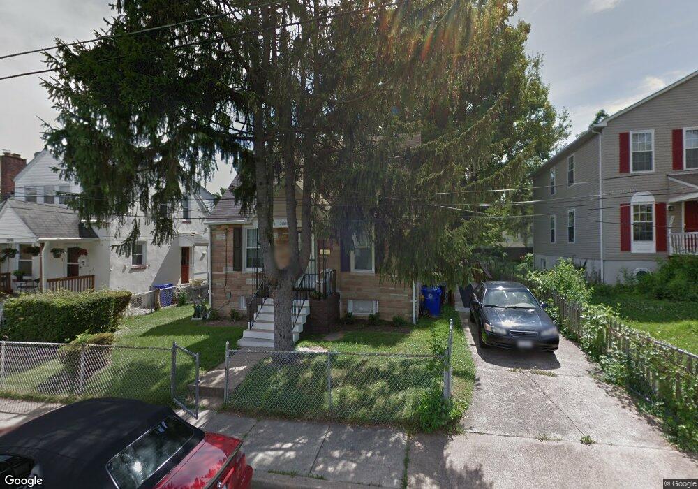 2004 N Emerson St N, Arlington, VA 22207 - photo 1