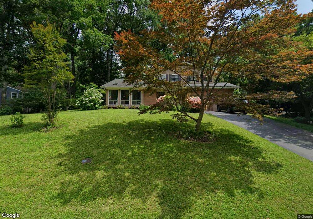 9111 Glenbrook Rd, Fairfax, VA 22031 - photo 1