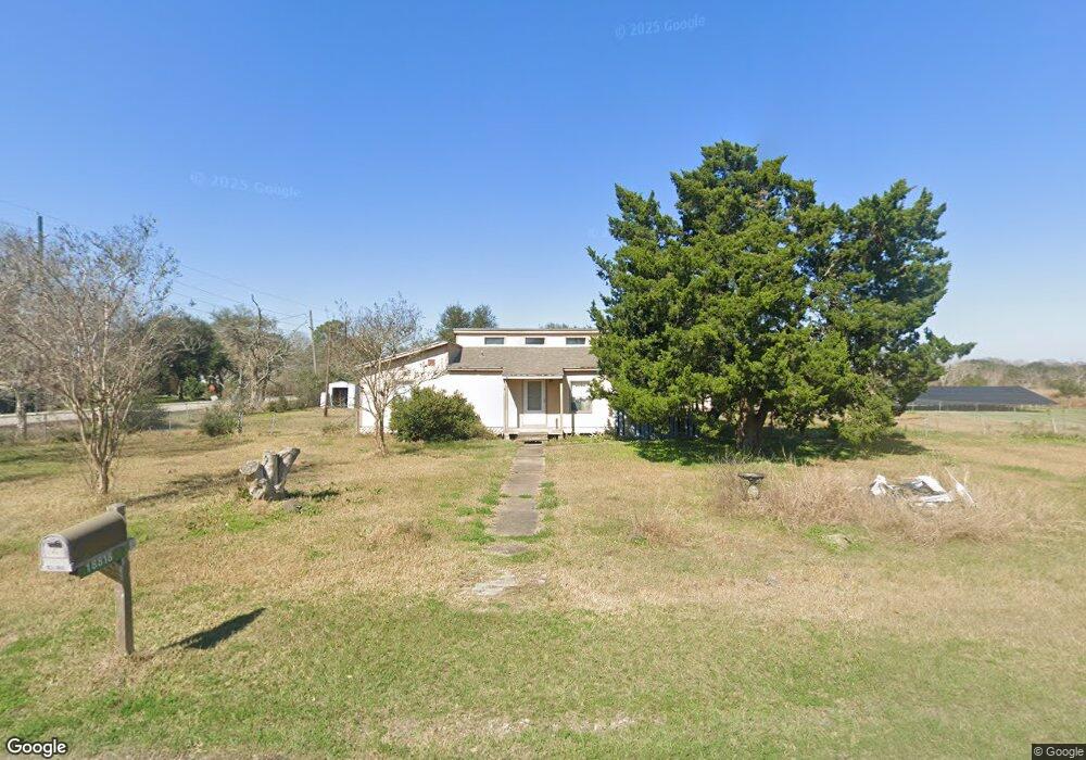 18818 Dunbar Cir, Alvin, TX 77511 - photo 1