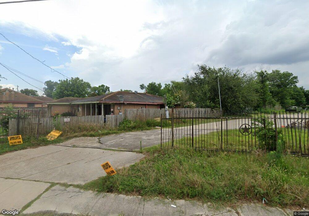 9620 W Montgomery Rd, Houston, TX 77088 - photo 1