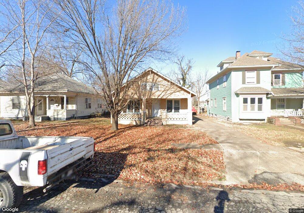 3005 Broadway Ave, Parsons, KS 67357 - photo 1