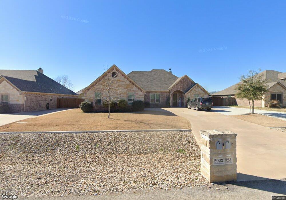 2923 Willow Ridge Cir, Granbury, TX 76049 - photo 1