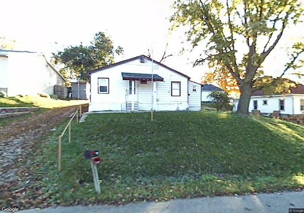 914 W 3rd St N, Newton, IA 50208 - photo 1