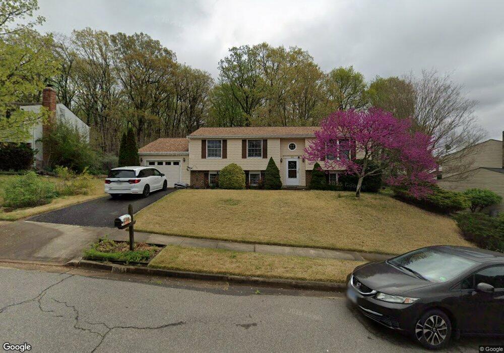 6819 Rock Creek Ct, Alexandria, VA 22306 - photo 1