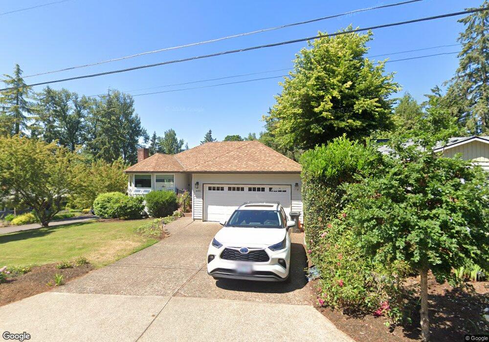 1691 Larch St, Lake Oswego, OR 97034 - photo 1