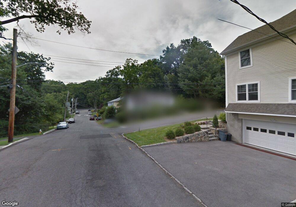 31 Highland Ave, Dobbs Ferry, NY 10522 - photo 1