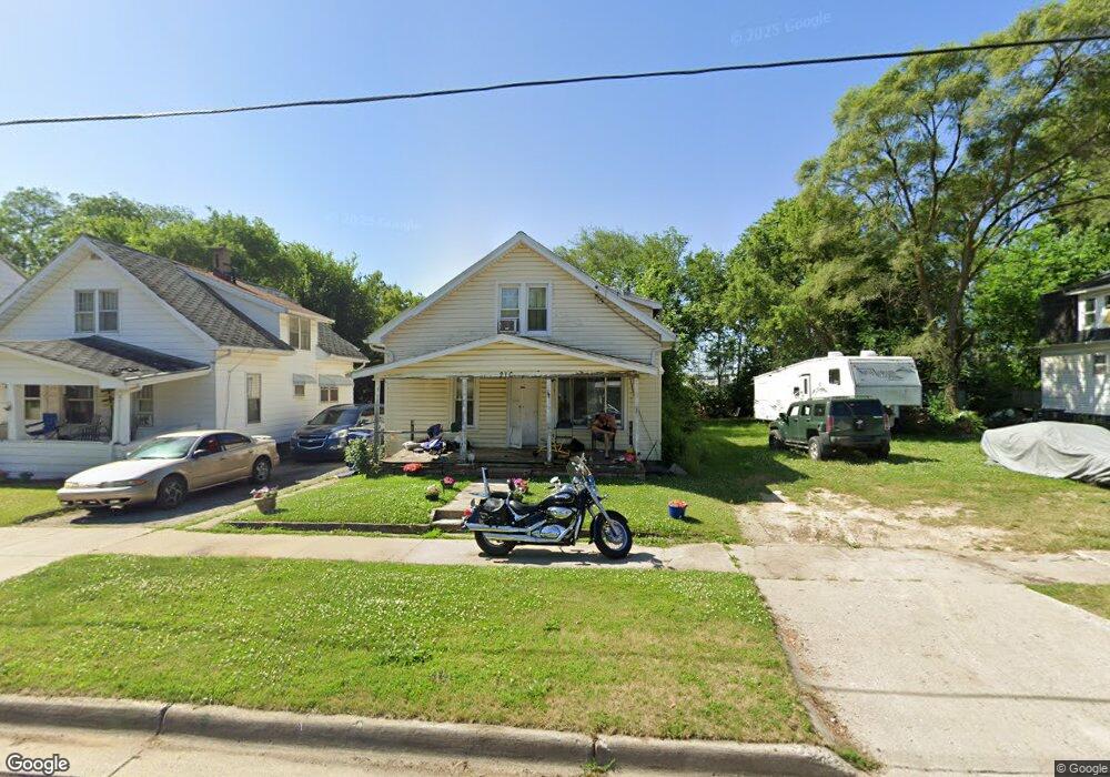 210 E Livingston Dr, Flint, MI 48503 - photo 1