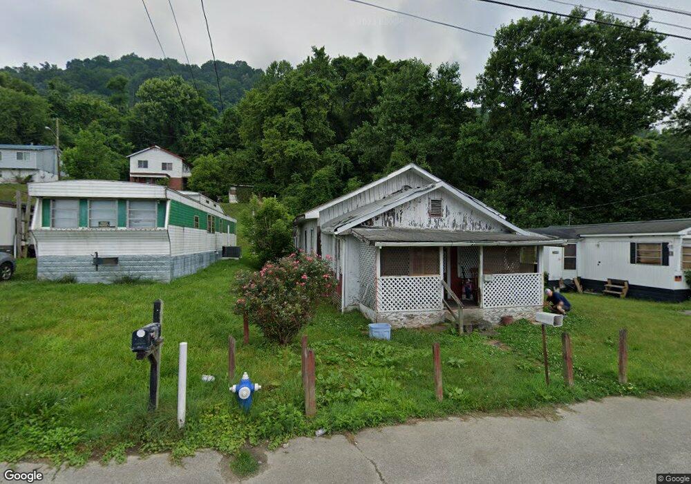 8903 Ohio Ave, Charleston, WV 25315 - photo 1