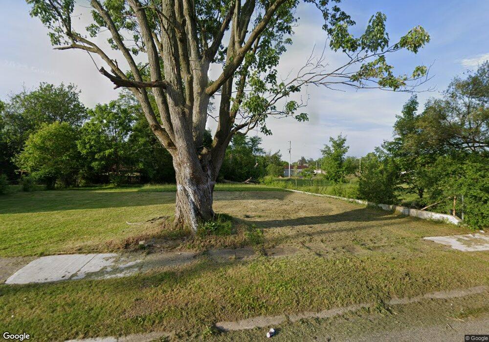 722 E Ruth Ave, Flint, MI 48505 - photo 1