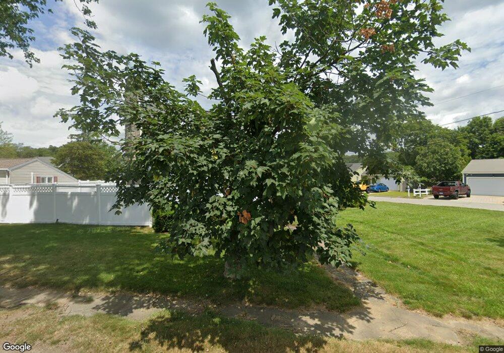 10 Chestnut Grove Ave, Cumberland, RI 02864 - photo 1