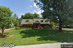 507 Club Ln, Louisville, KY 40207
