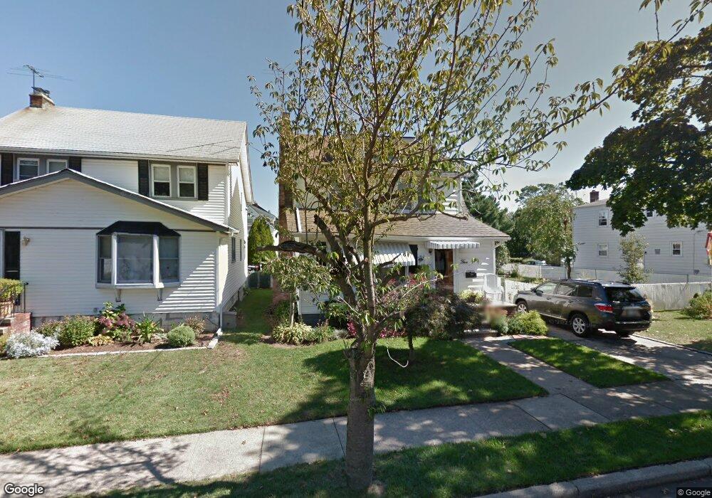 5 Daley Place, Lynbrook, NY 11563 - photo 1