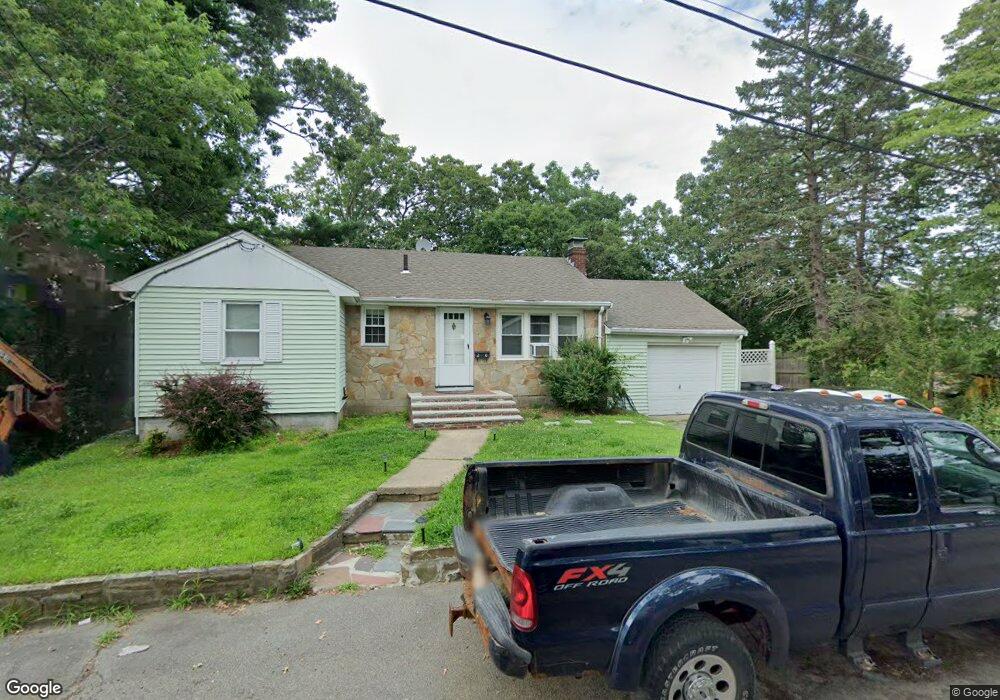 28 Apex St unit 28, Quincy, MA 02169 - photo 1