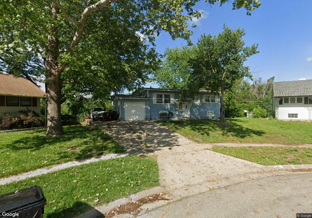 140 SW 40th Terrace, Topeka, KS 66609 - photo 1